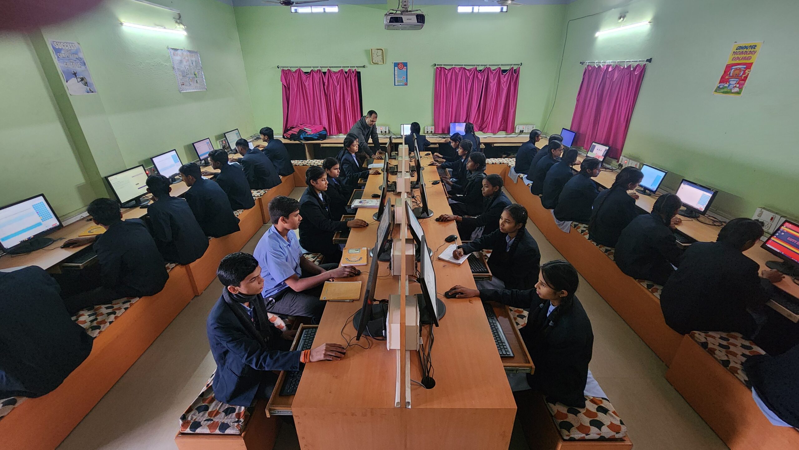 computer lab 20251113 110558